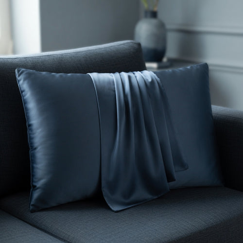 Housse de Coussin en Soie Bleue Foncée